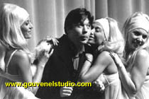Mike Myers et les Powerettes