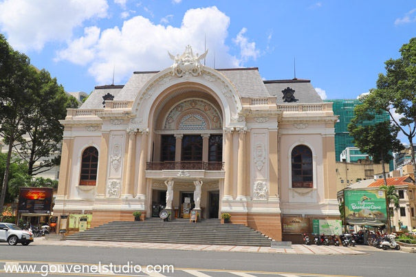 Salle de concert coloniale français avec ballet - Hô Chi Minh Ville 