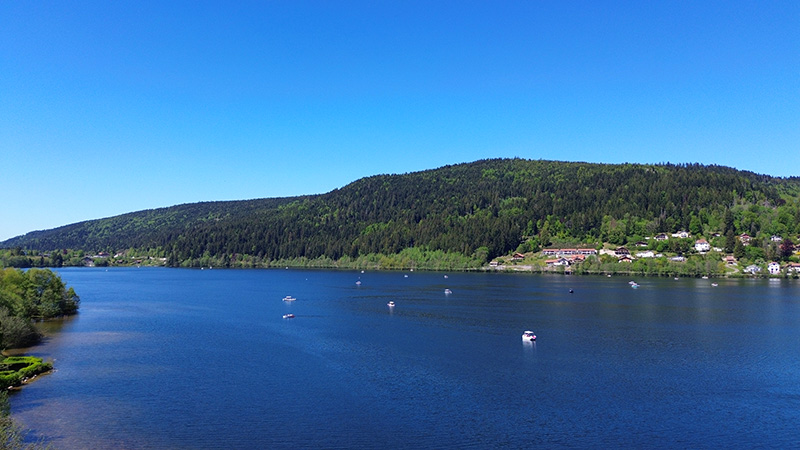 Photo a&eacute;rienne par drone Lac de G&eacute;rardmer Vosges
